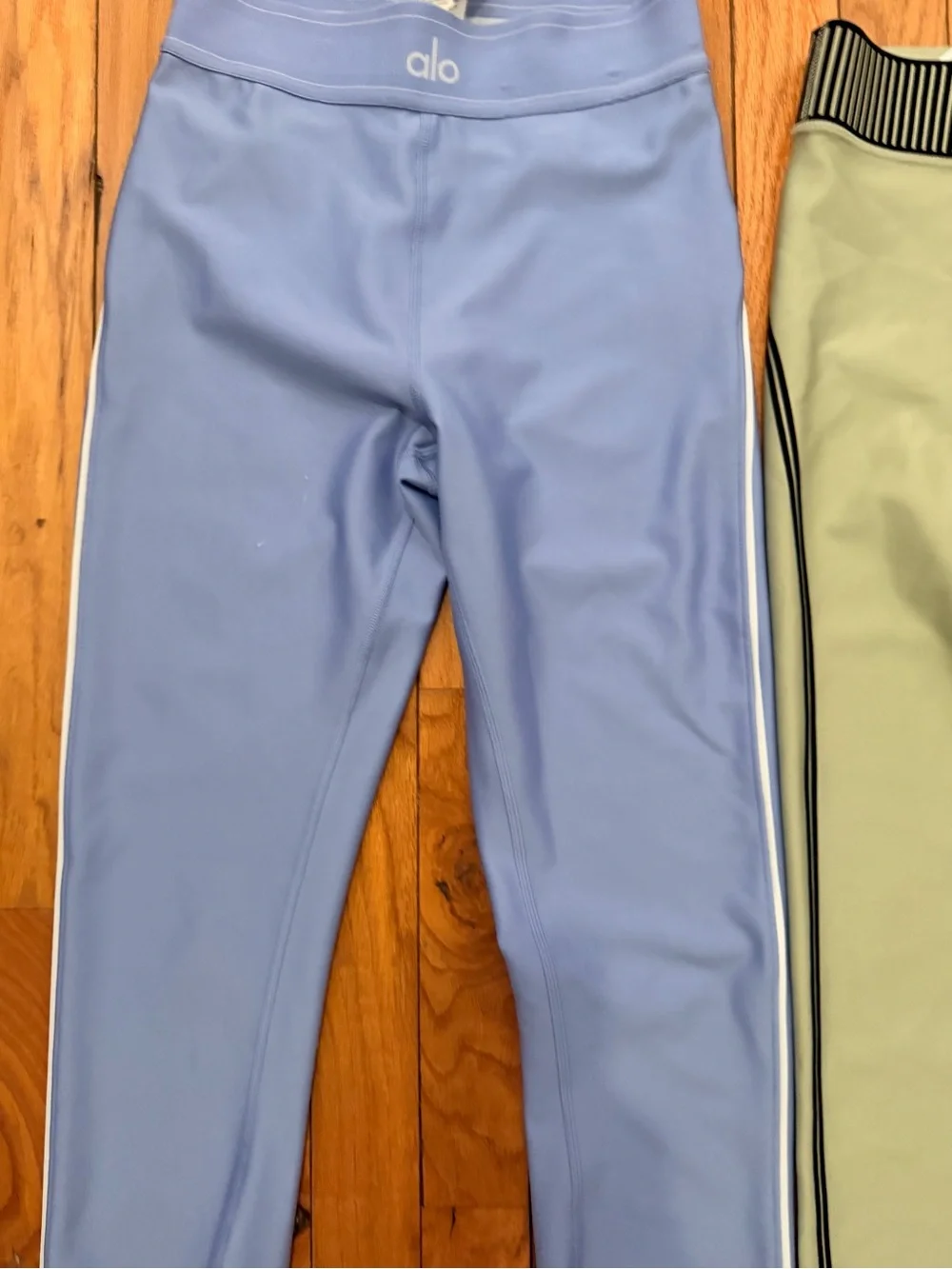 ALO Yoga Lavender High-Rise Leggings
